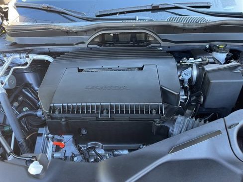 Used 2025 Honda Pilot EX-L image 37