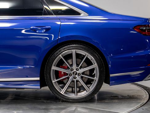 Used 2023 Audi S8 image 41