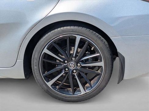 Used 2019 Toyota Camry XSE FWD image 7
