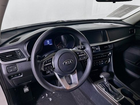 Used 2019 Kia Optima LX image 9