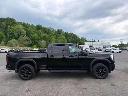 Certified 2026 GMC Sierra 3500 AT4 AWD/4WD image 6