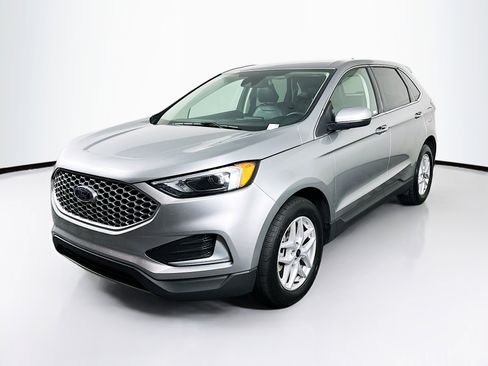 Used 2024 Ford Edge SEL image 3