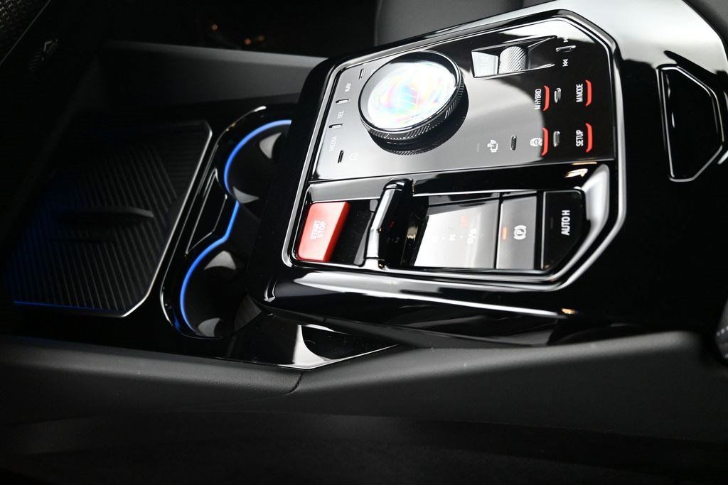 Used 2026 BMW M5 w/ Executive Package AWD/4WD image 11