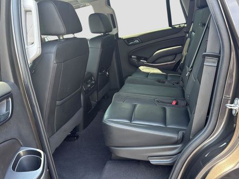 Used 2019 GMC Yukon SLT w/ Open Road Package AWD/4WD image 13