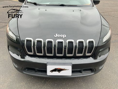 Used 2015 Jeep Cherokee Latitude w/ Cold Weather Group AWD/4WD image 20