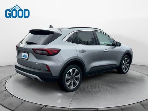Used 2024 Ford Escape Platinum image 5