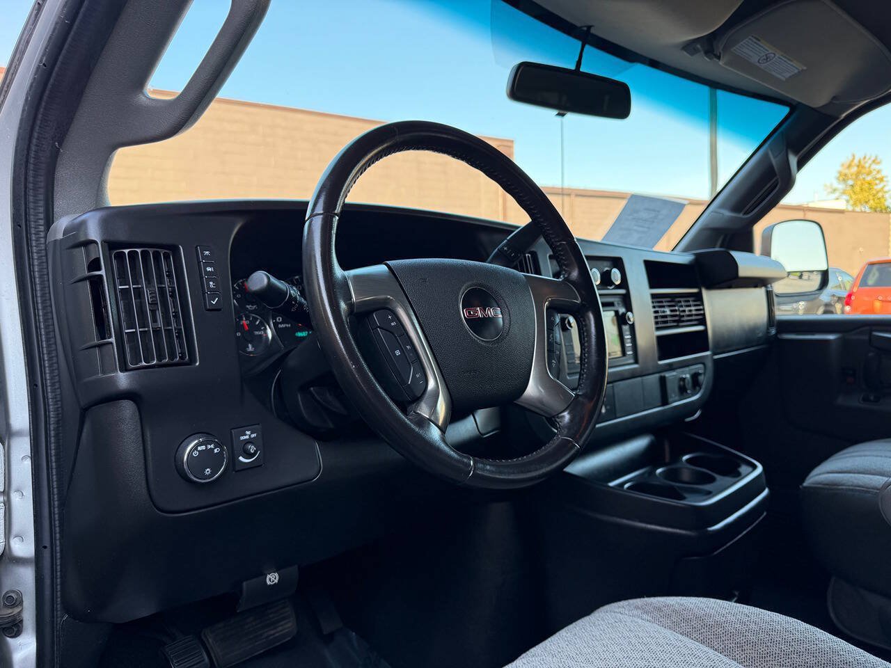 Used 2018 GMC Savana 3500 LT w/ LT Preferred Equipment Group RWD image 11