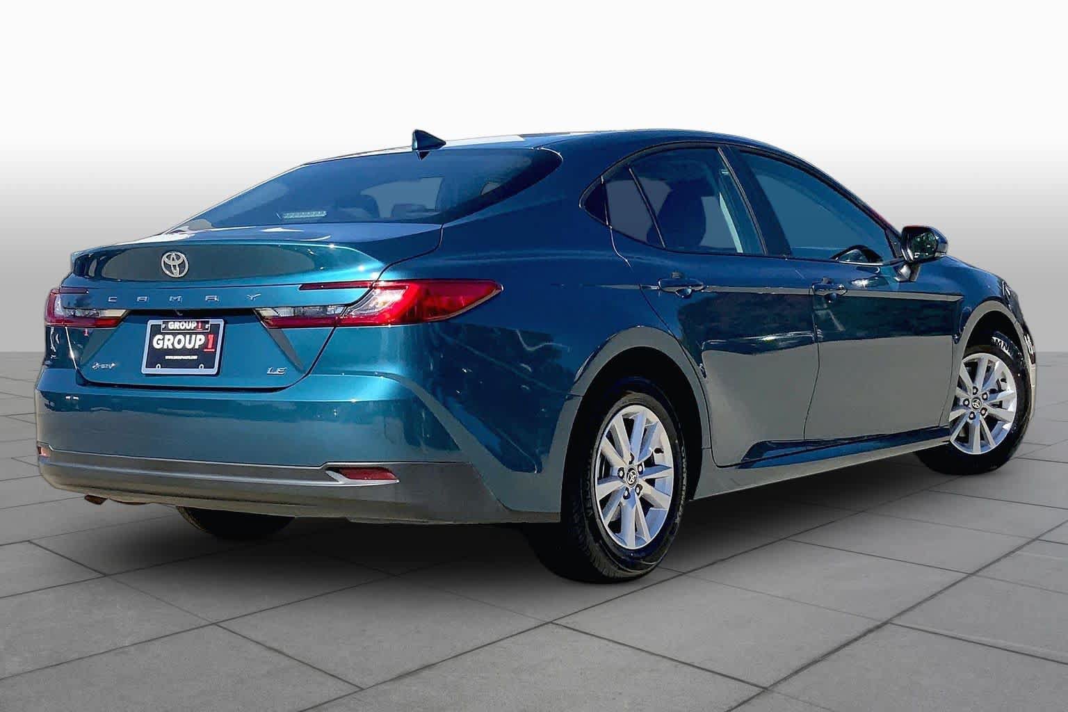 Used 2025 Toyota Camry LE FWD image 13