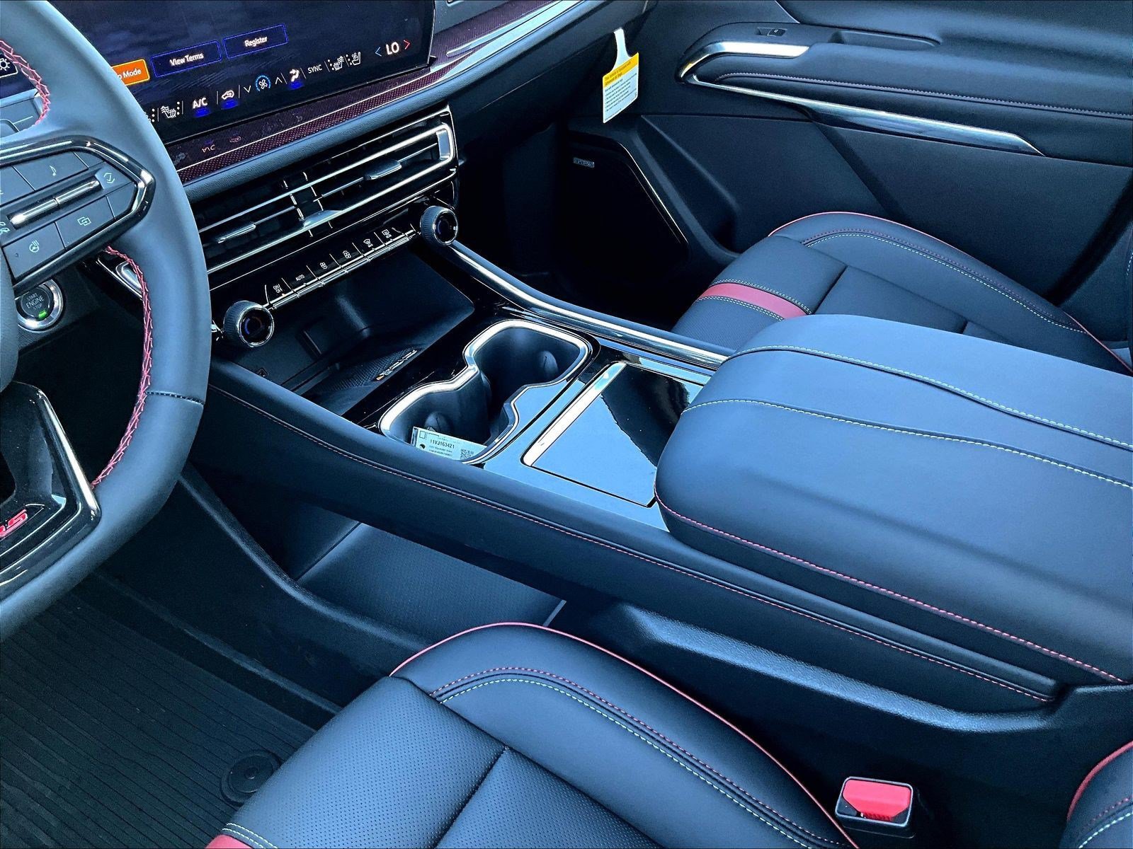 New 2027 Chevrolet Traverse RS w/ LPO, Floor Liner Package FWD image 12