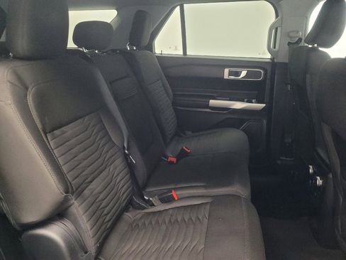 Used 2021 Ford Explorer XLT w/ Class III Trailer Tow Package AWD/4WD image 19