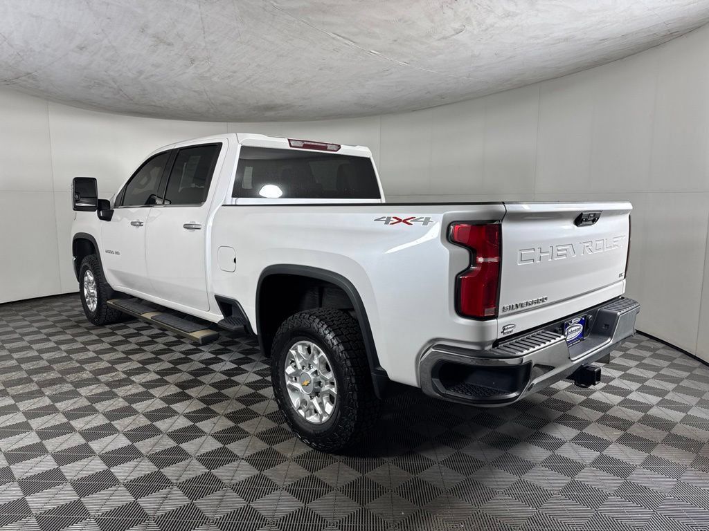 Certified 2024 Chevrolet Silverado 2500 LTZ AWD/4WD image 7