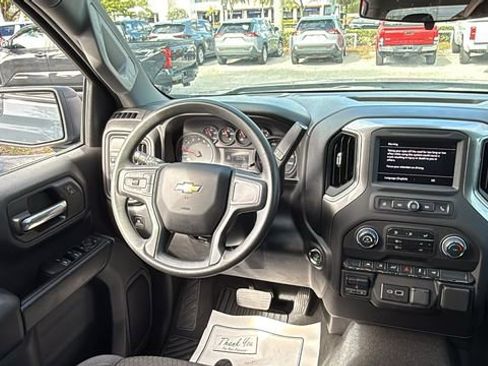 Used 2025 Chevrolet Silverado 1500 Custom image 15