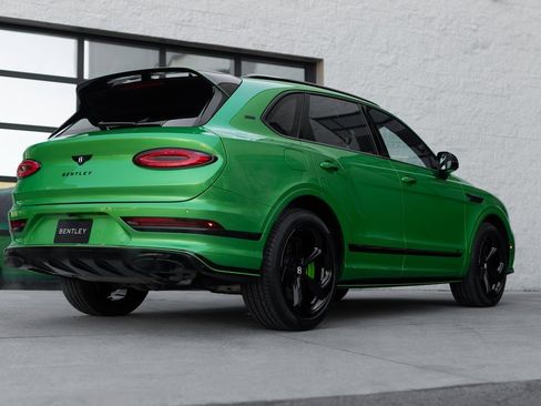 Used 2025 Bentley Bentayga S Black Edition image 3