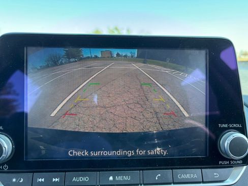 Used 2025 Nissan Altima 2.5 SV image 23