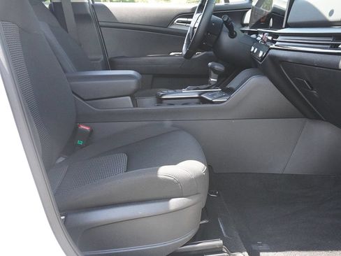 Used 2026 Kia Sportage LX w/ LX Convenience Package AWD/4WD image 25