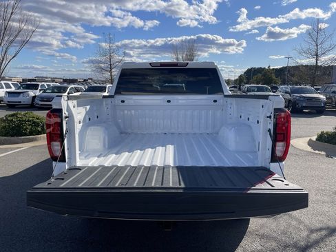 Used 2024 GMC Sierra 1500 Pro w/ Pro Value Package image 7