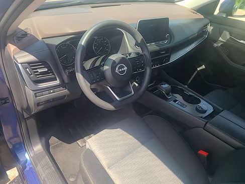 Used 2023 Nissan Rogue SV AWD/4WD image 12