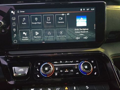 Used 2025 GMC Sierra 2500 AT4 w/ AT4 Premium Plus Package image 19