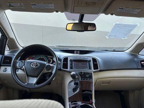 Used 2013 Toyota Venza LE FWD image 12