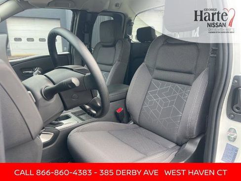 Certified 2025 Nissan Frontier SV image 10