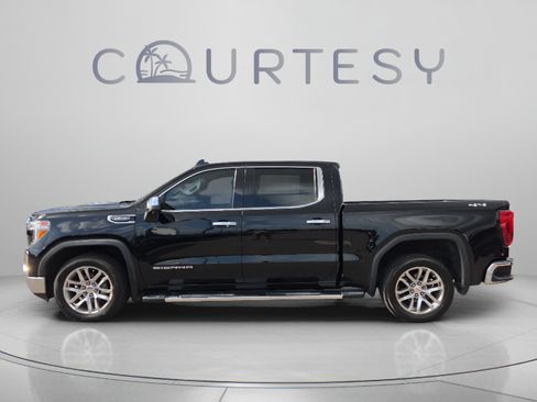 Used 2022 GMC Sierra 1500 SLT w/ SLT Premium Package AWD/4WD image 2