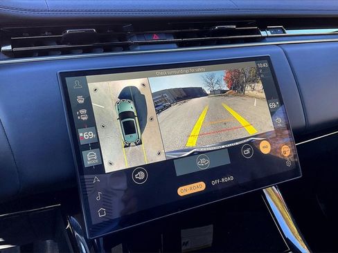 Used 2025 Land Rover Range Rover Sport image 14