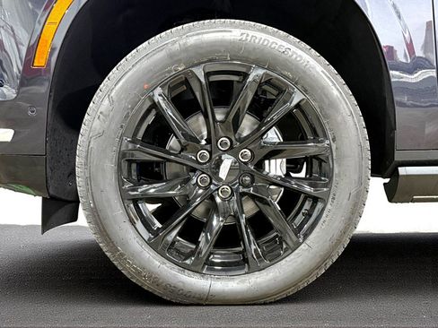 New 2026 Cadillac Escalade ESV Luxury w/ Touring Package image 10