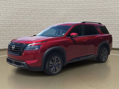 Used 2024 Nissan Pathfinder SV w/ Black Appearance Package FWD image 1