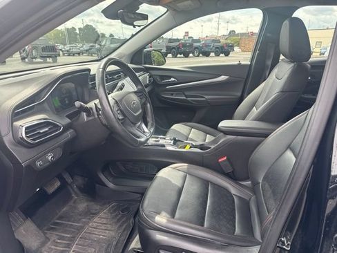 Used 2023 Chevrolet Bolt EUV Premier w/ Redline Edition FWD image 11