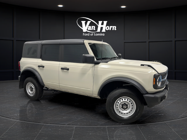 Used 2025 Ford Bronco 4-Door AWD/4WD image 1