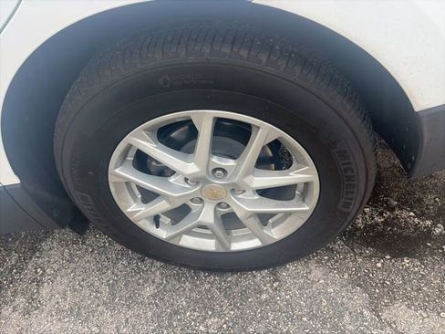 Used 2024 Chevrolet Equinox LS w/ LS Convenience Package image 9