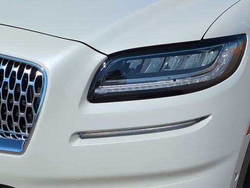 Used 2023 Lincoln Nautilus Reserve w/ Equipment Group 201A AWD/4WD image 10