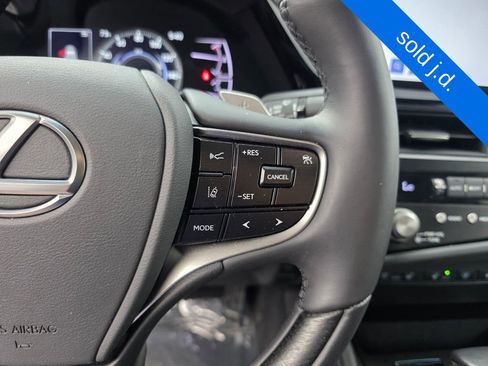 Used 2025 Lexus ES 300h w/ Technology Package FWD image 20