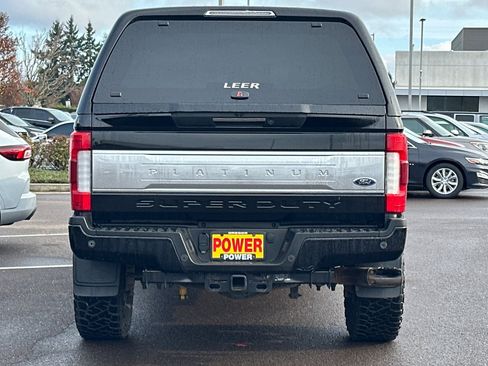 Used 2017 Ford F250 Platinum w/ Platinum Ultimate Package image 5