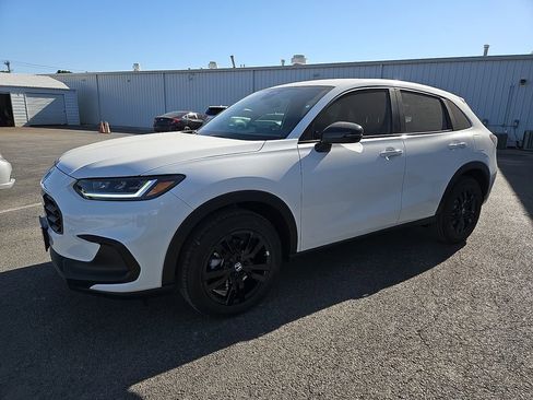 New 2026 Honda HR-V Sport image 2