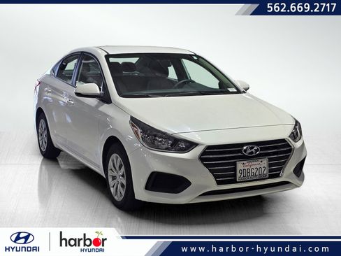 Used 2022 Hyundai Accent SE FWD image 1