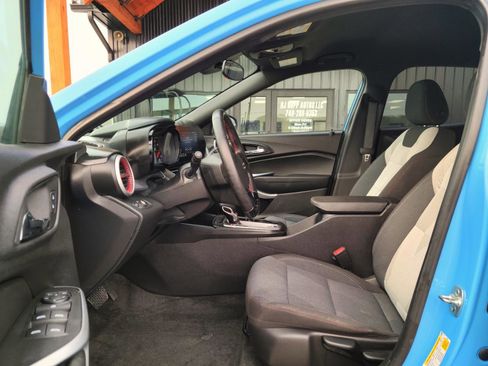 Used 2024 Chevrolet Trax RS image 14