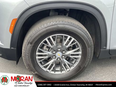 Certified 2024 Chevrolet Traverse LS FWD image 10