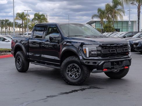 Used 2025 Ford F150 Raptor w/ Equipment Group 803A Raptor R AWD/4WD image 2