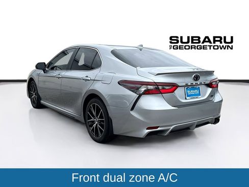 Used 2023 Toyota Camry SE image 5