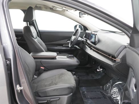 Used 2023 Nissan Ariya FWD image 11