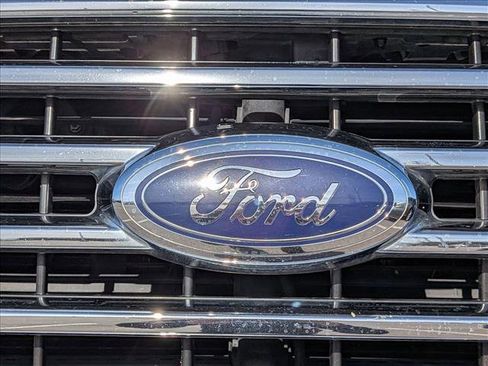 Used 2016 Ford F150 XLT w/ Equipment Group 302A Luxury image 22