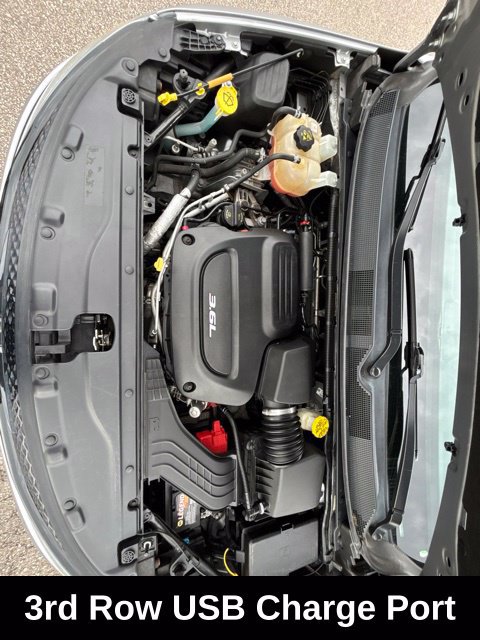Used 2018 Chrysler Pacifica Touring-L w/ Premium Audio Group FWD image 32