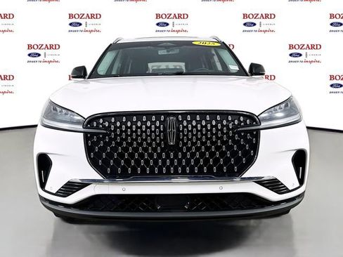 Certified 2025 Lincoln Aviator 2WD w/ Equipment Group 101A image 2