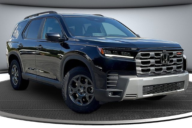 New 2026 Honda Pilot TrailSport image 2