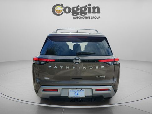 Used 2023 Nissan Pathfinder Platinum image 5