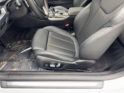 Used 2023 BMW 430i Coupe w/ Convenience Package image 26