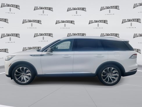 New 2025 Lincoln Aviator Reserve w/ Illumination Package image 2
