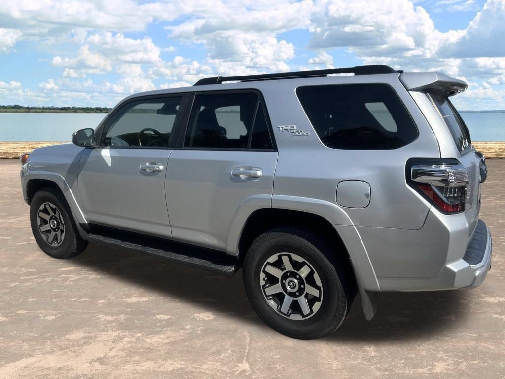 Used 2021 Toyota 4Runner TRD Off-Road AWD/4WD image 7