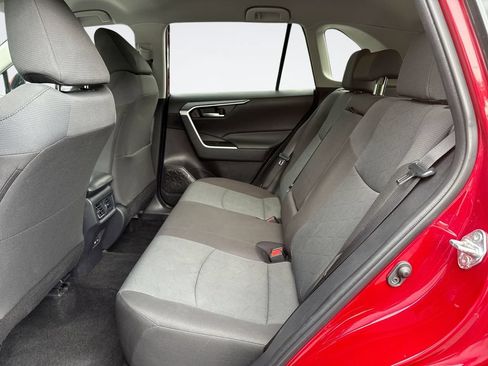 Used 2025 Toyota RAV4 XLE FWD image 24